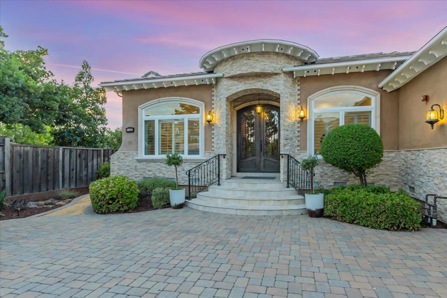 Neighborhood Neighborhood-16