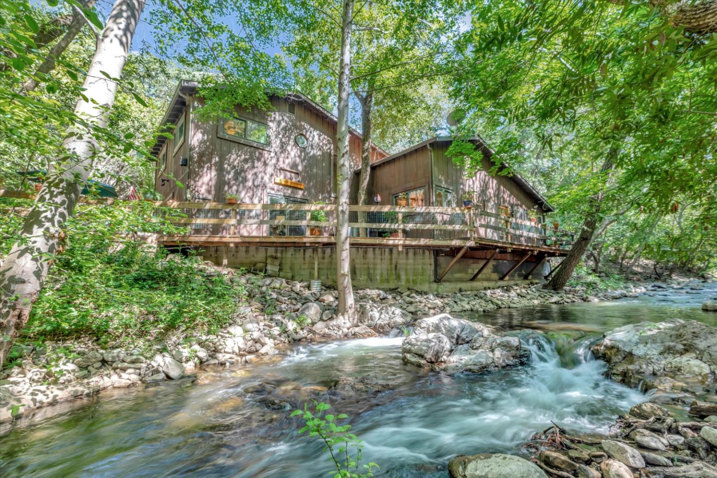 Neighborhood Neighborhood-64