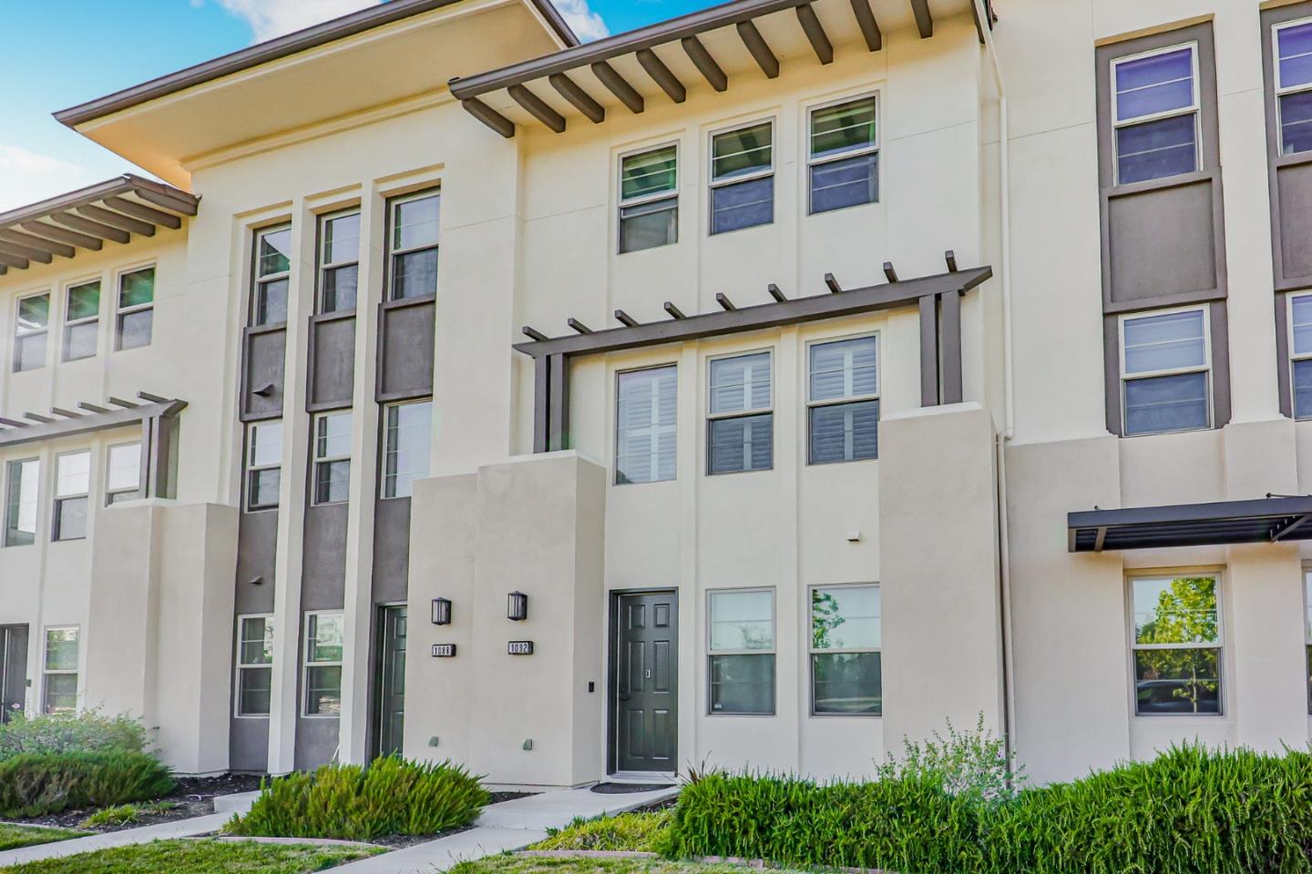 Neighborhood Neighborhood-48