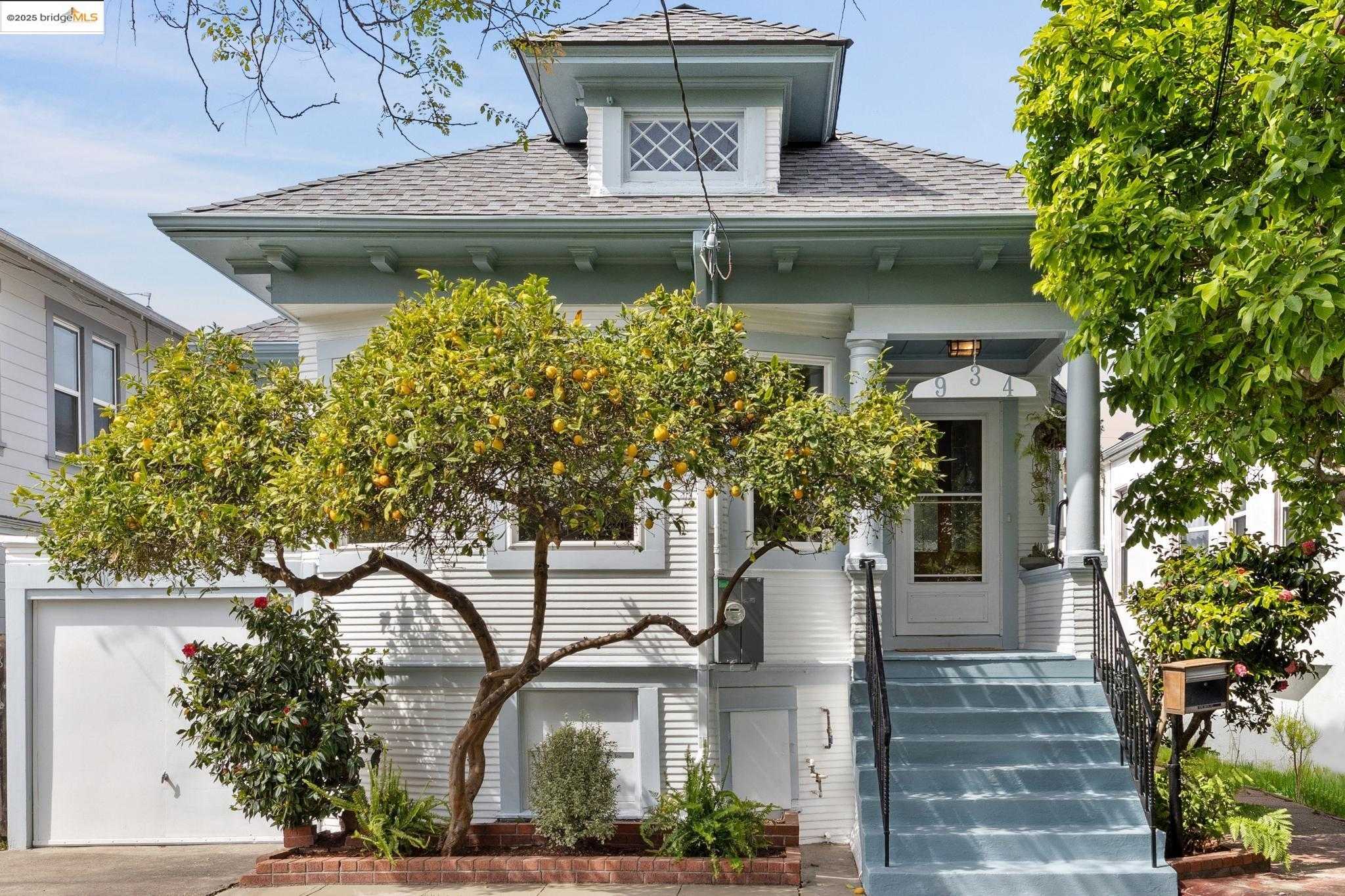 Neighborhood Neighborhood-12