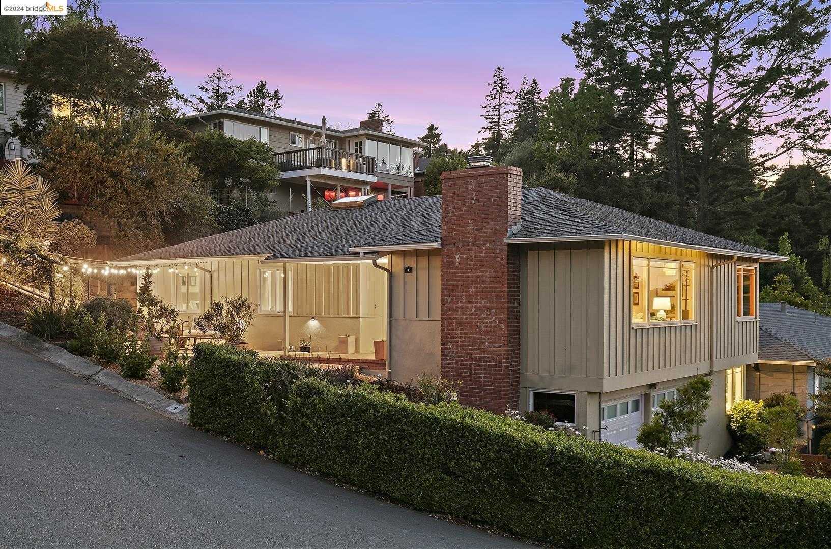 Neighborhood Neighborhood-18