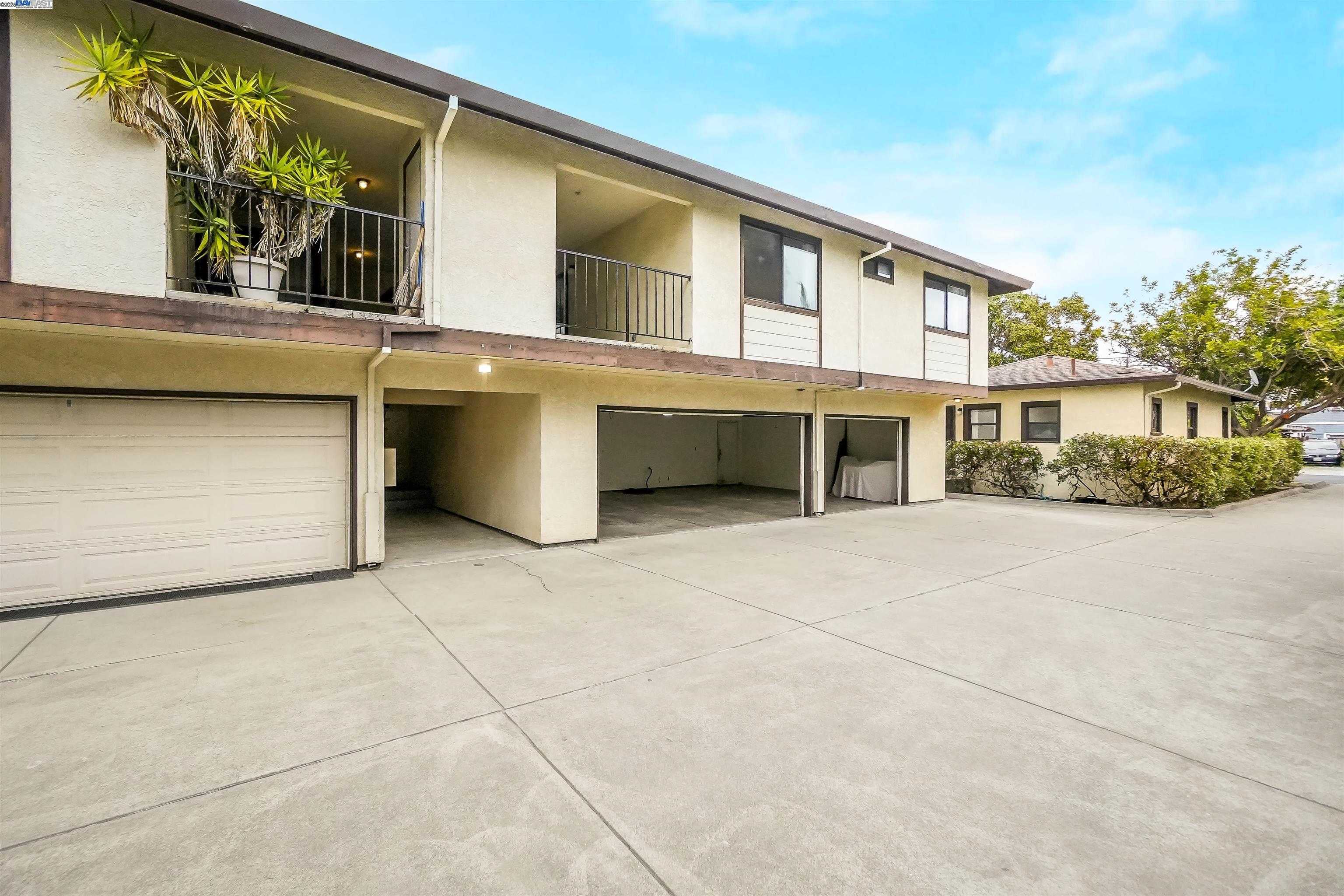 Neighborhood Neighborhood-25