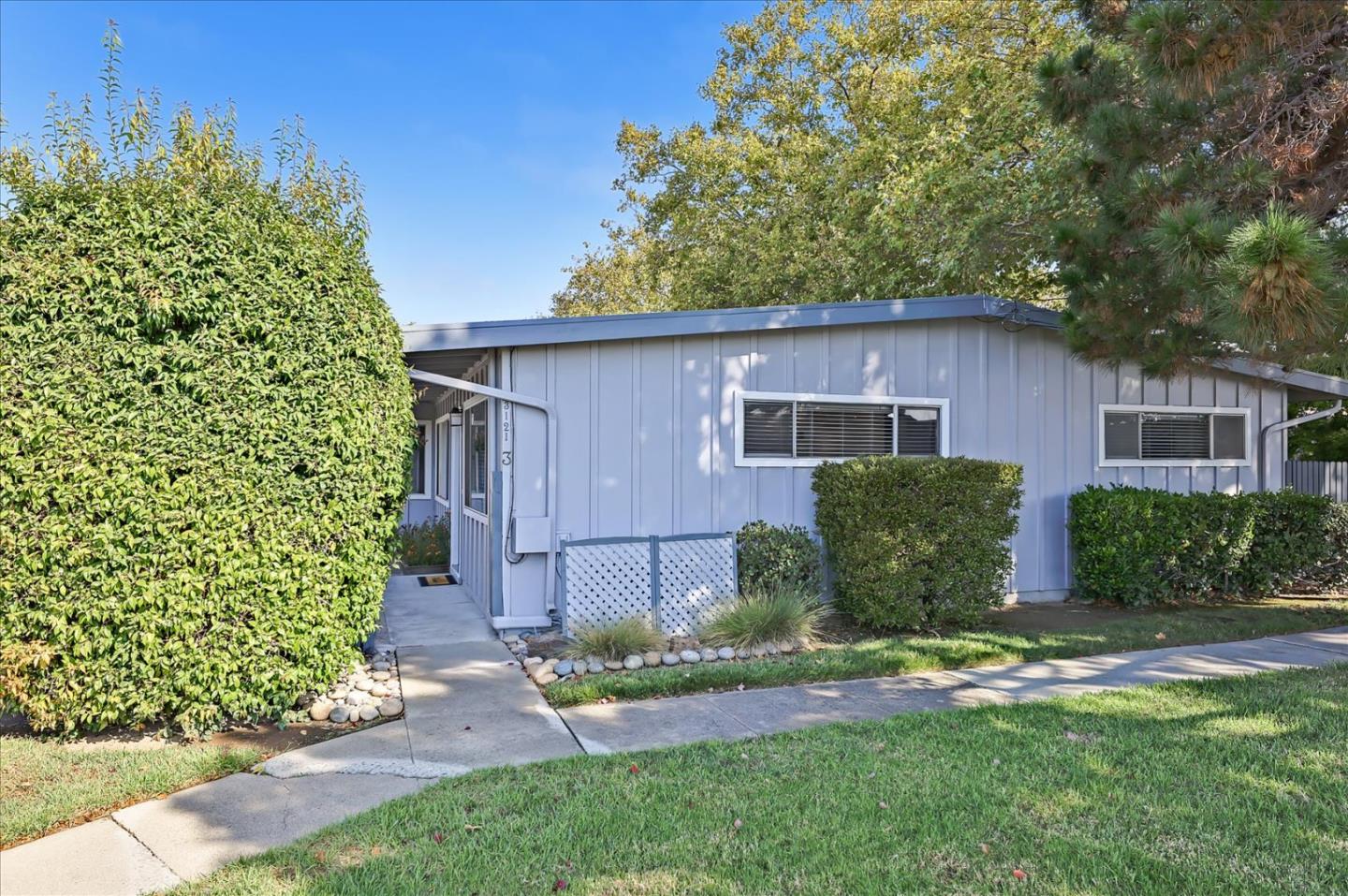 Neighborhood Neighborhood-58