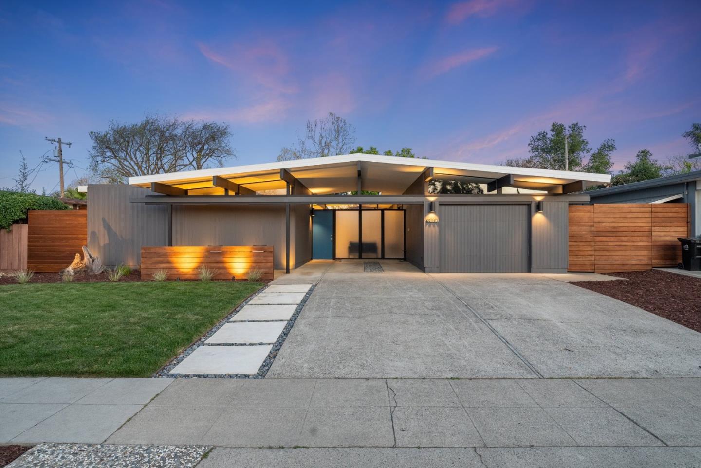 Neighborhood Neighborhood-1