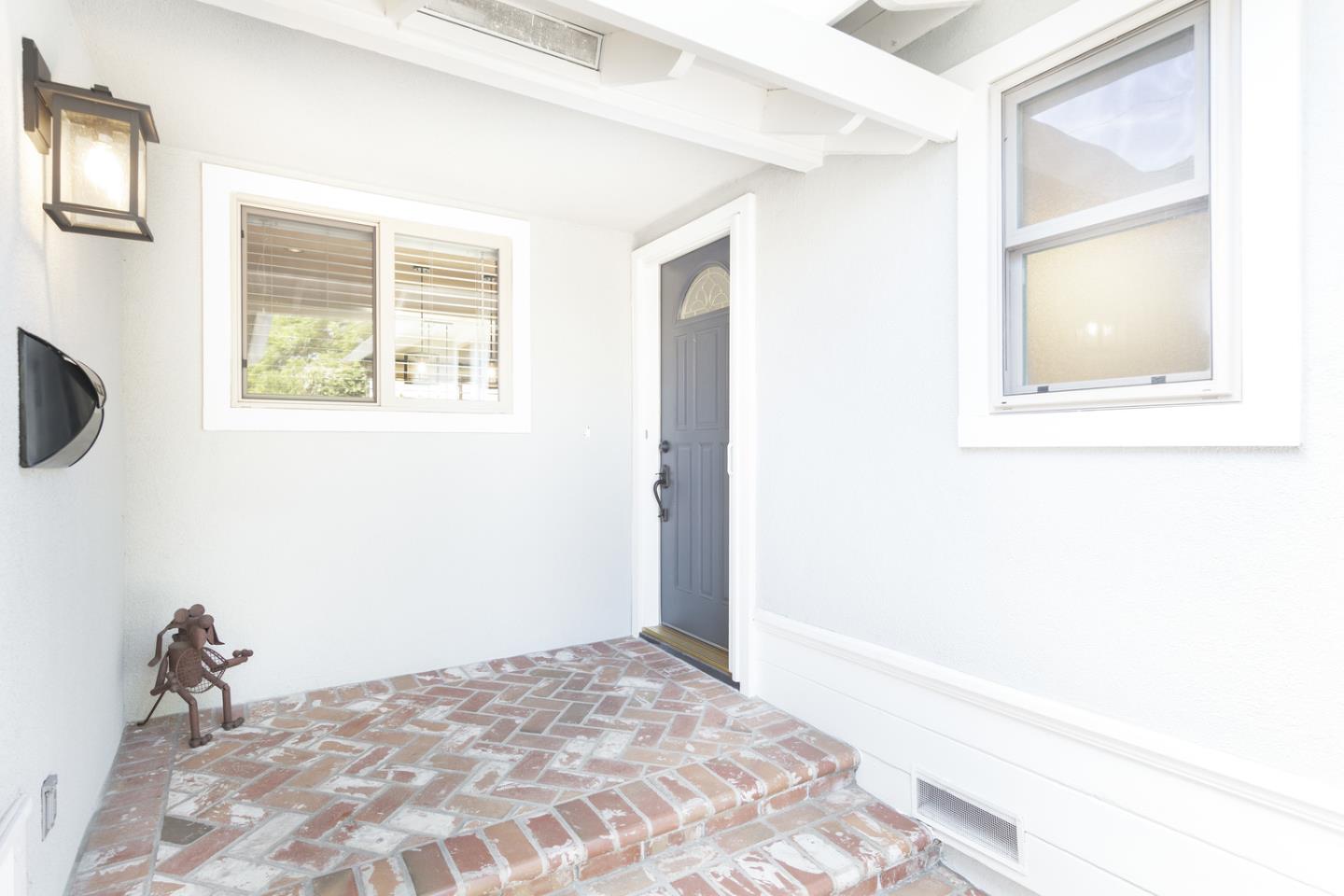 Neighborhood Neighborhood-32