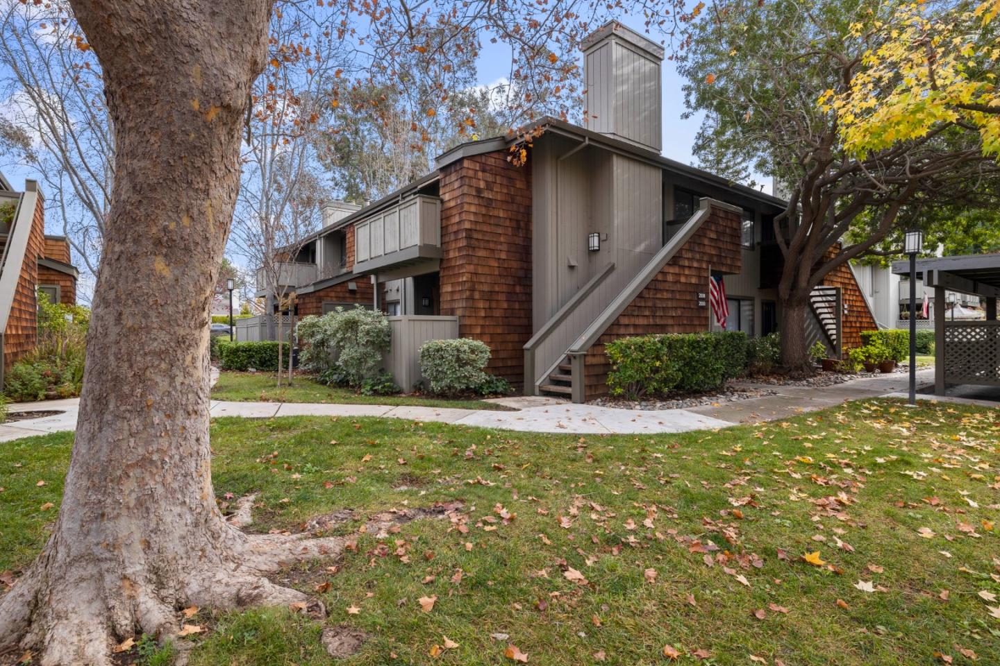 Neighborhood Neighborhood-95