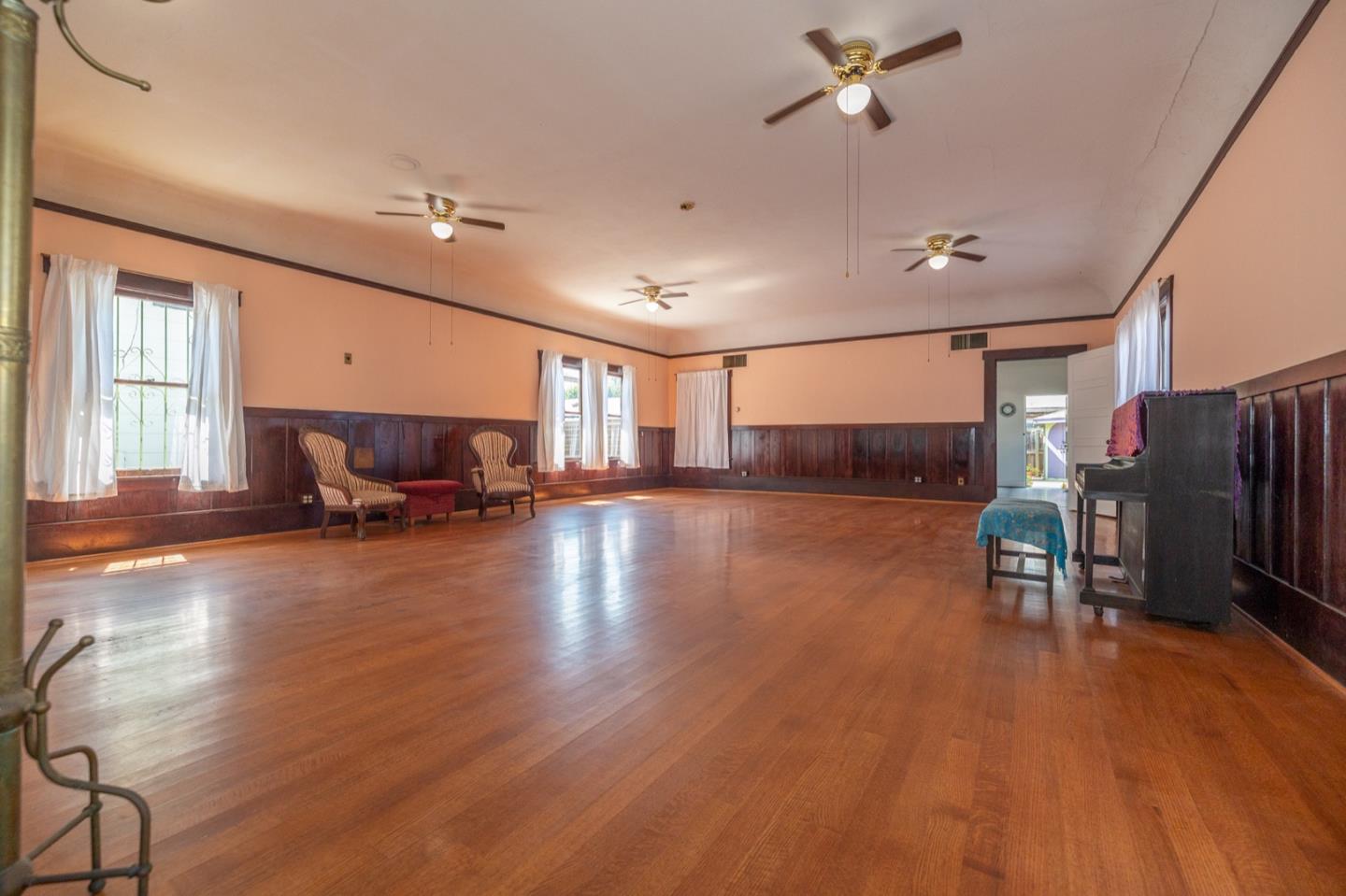 Neighborhood Neighborhood-67