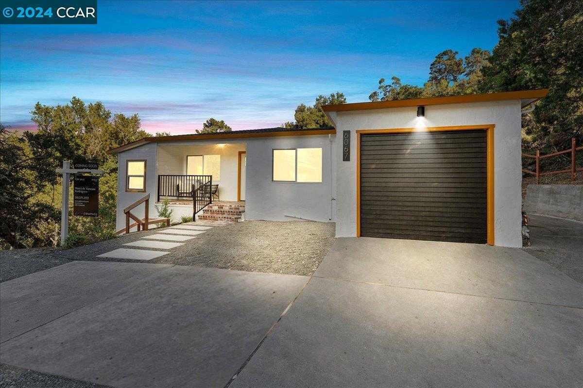 Neighborhood Neighborhood-15