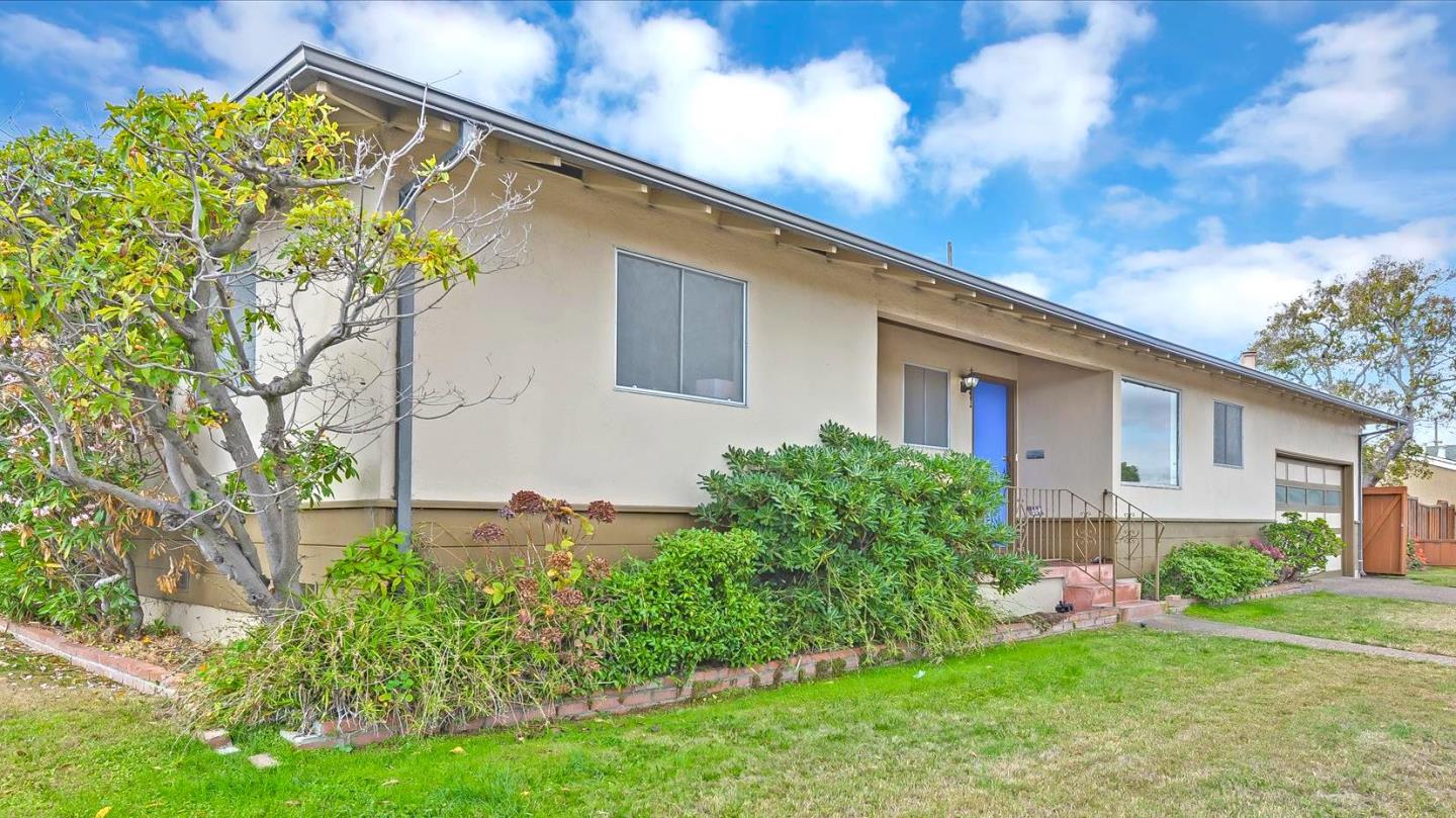 Neighborhood Neighborhood-32