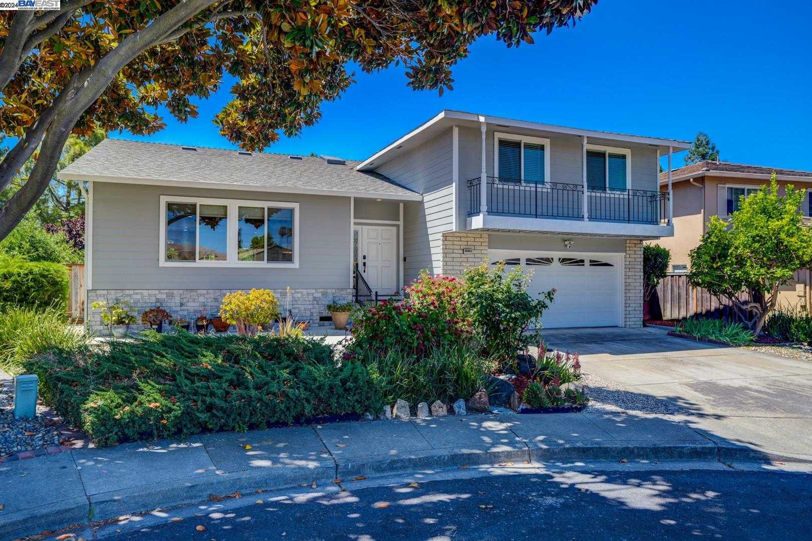 Neighborhood Neighborhood-2