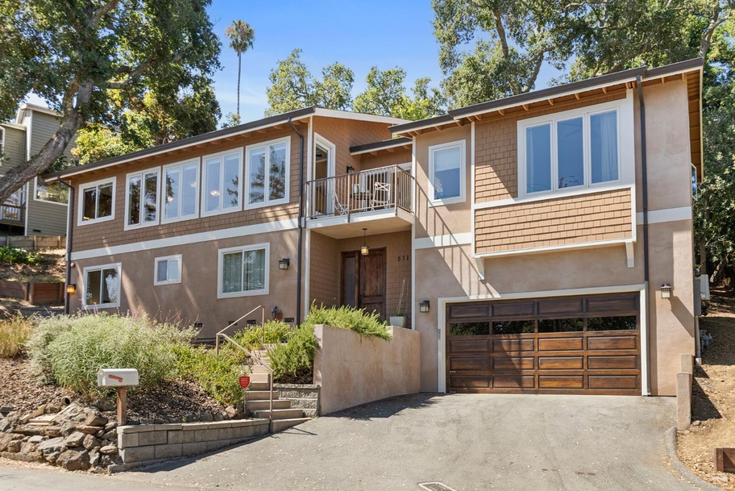 Neighborhood Neighborhood-79