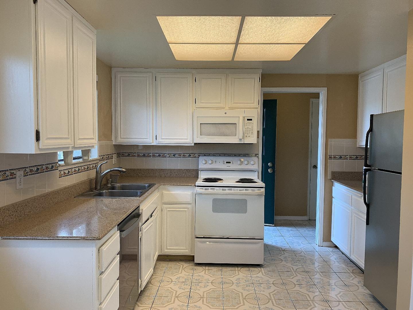 Neighborhood Neighborhood-90