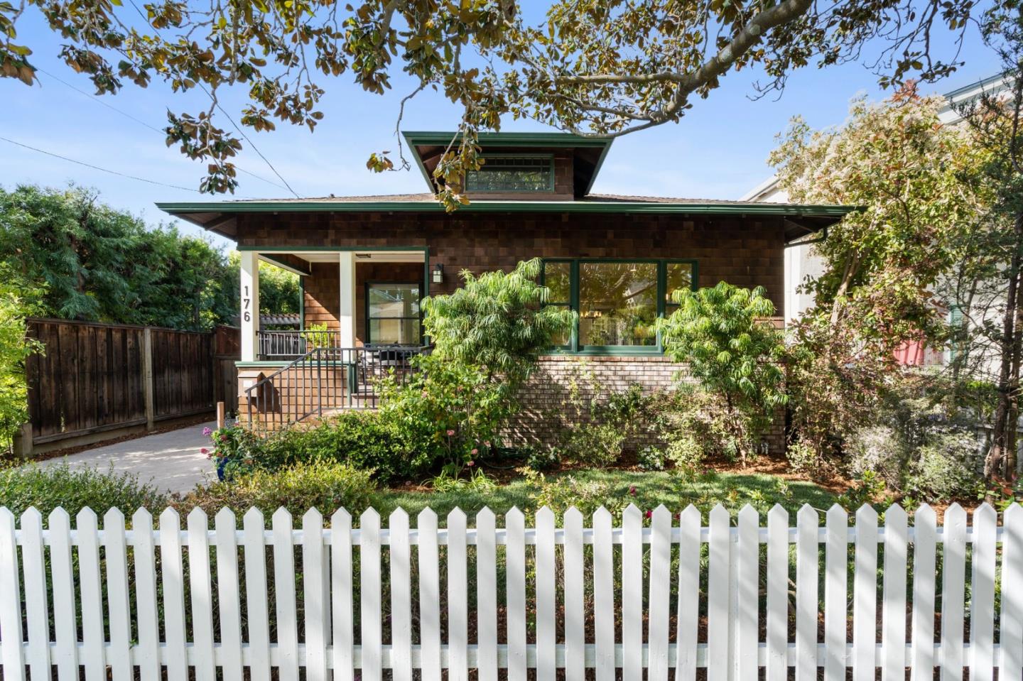 Neighborhood Neighborhood-61