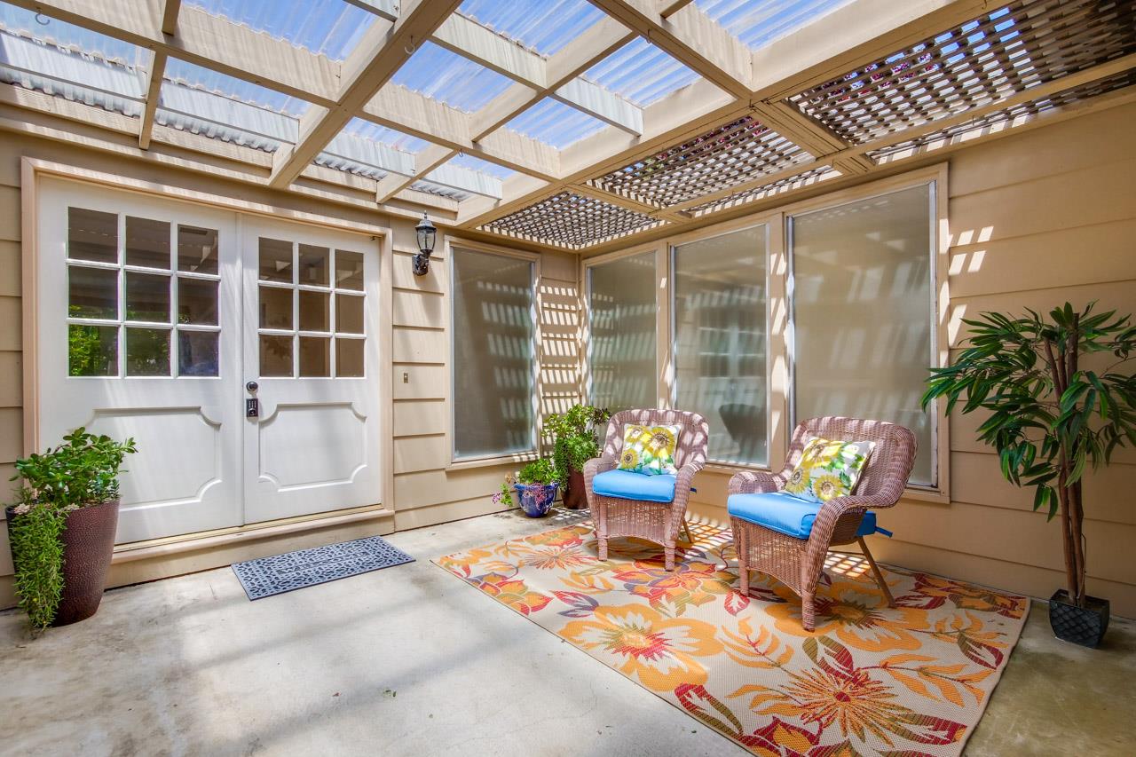 Neighborhood Neighborhood-80