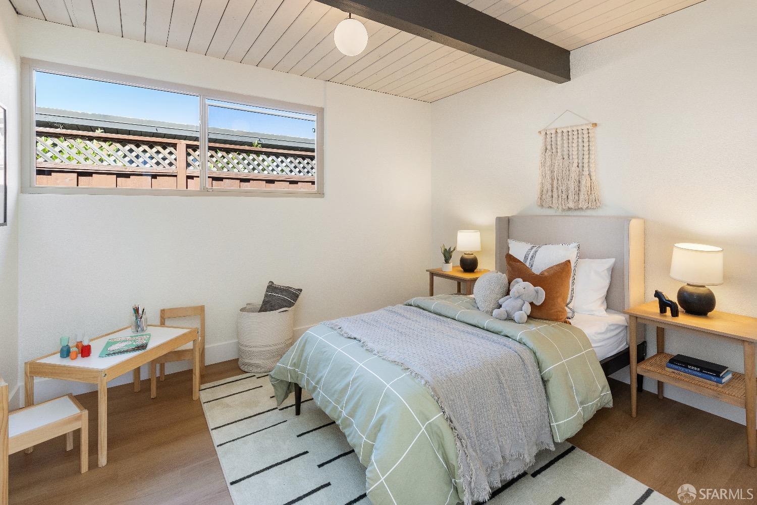 Neighborhood Neighborhood-8