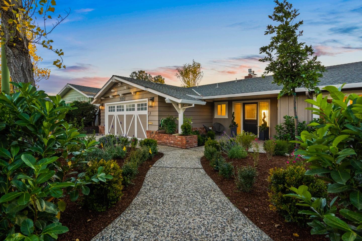 Neighborhood Neighborhood-43