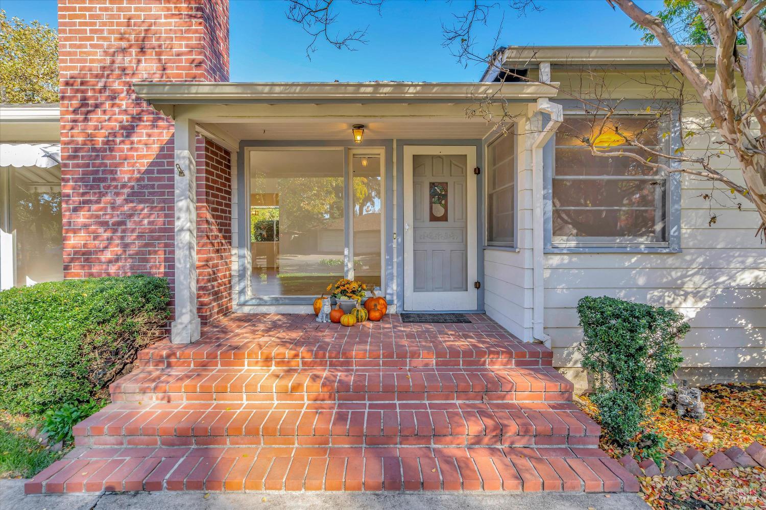 Neighborhood Neighborhood-1