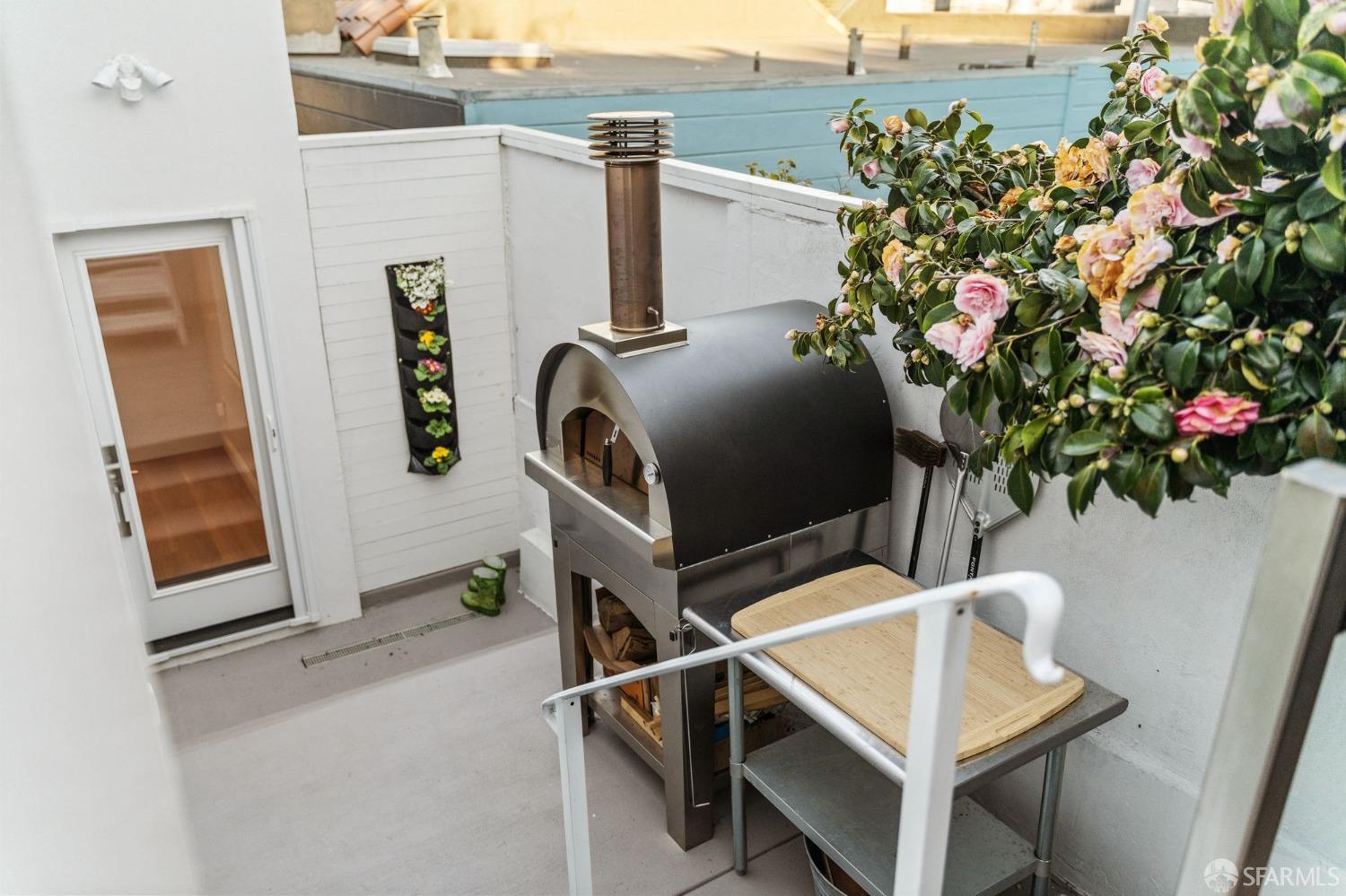 Neighborhood Neighborhood-31