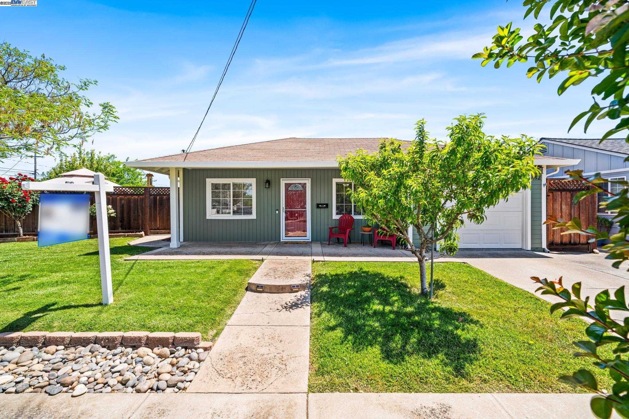 Neighborhood Neighborhood-6