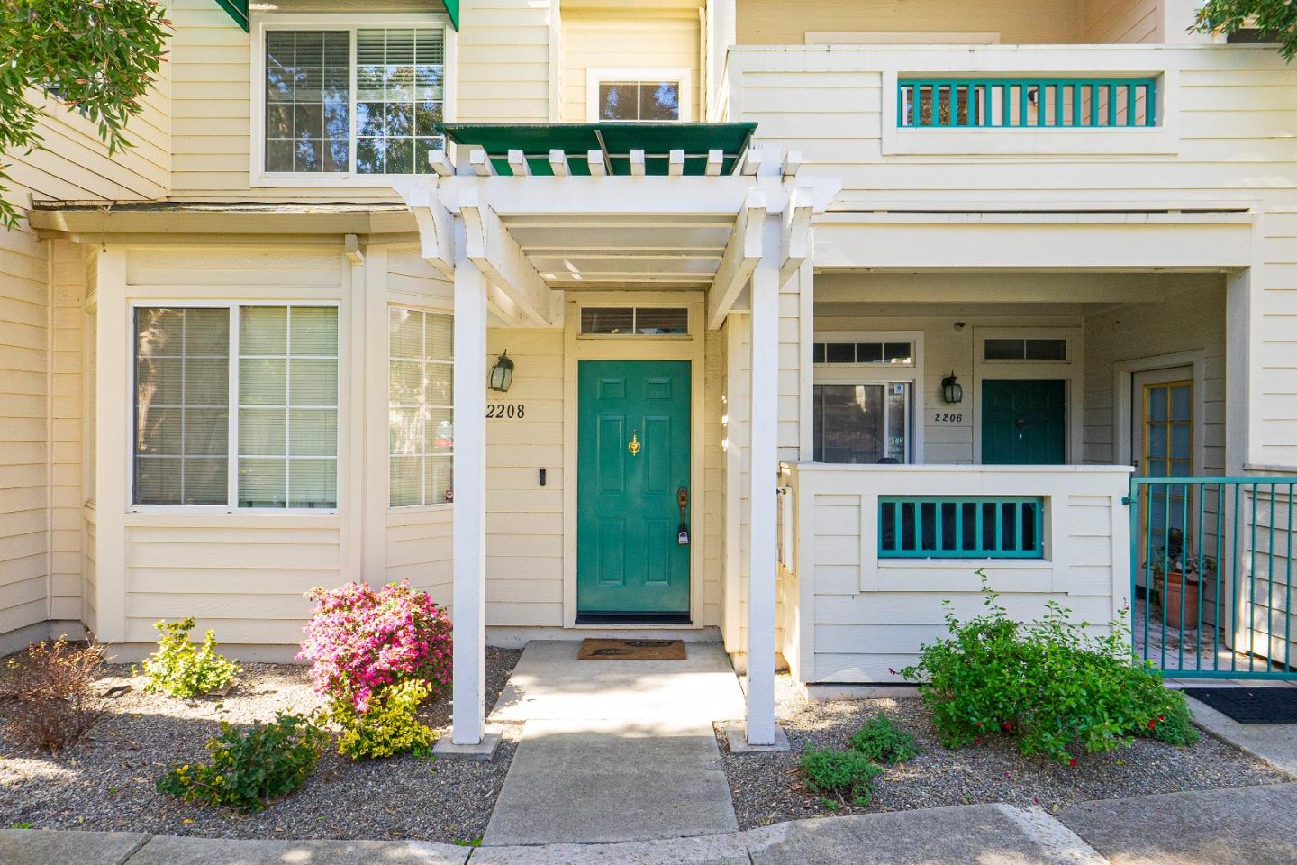 Neighborhood Neighborhood-79