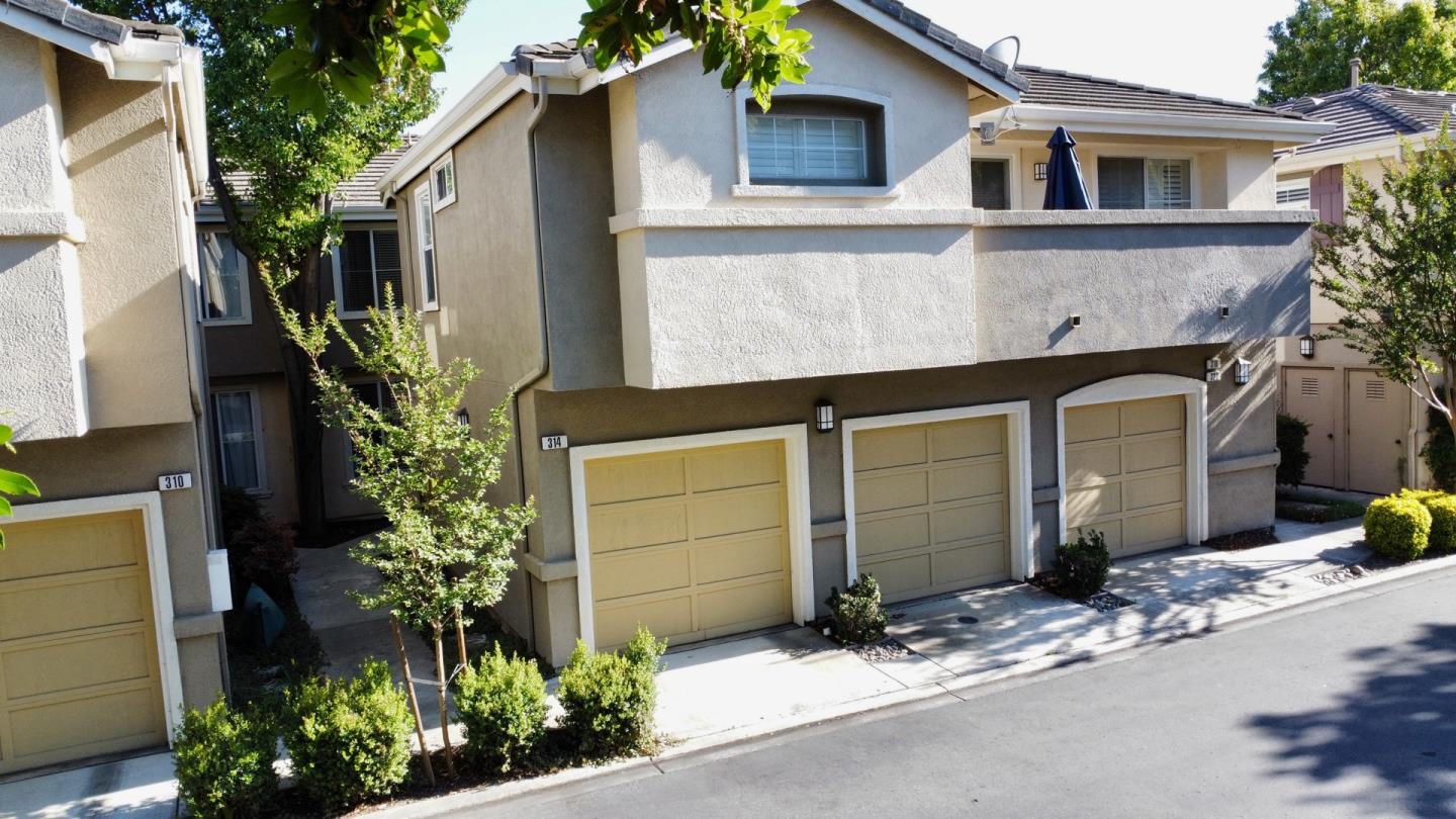 Neighborhood Neighborhood-19