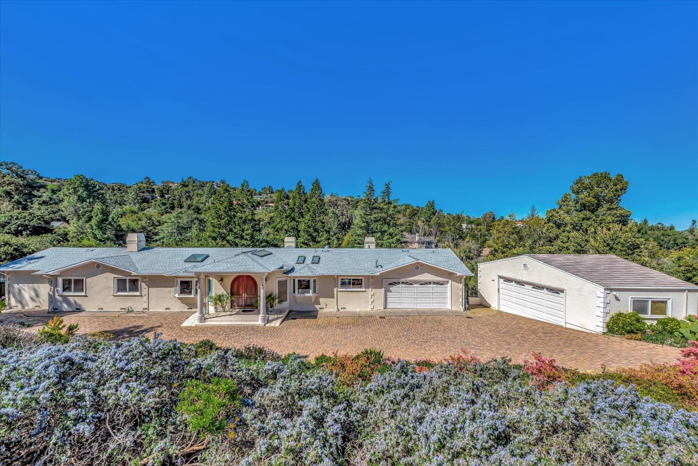 Neighborhood Neighborhood-79