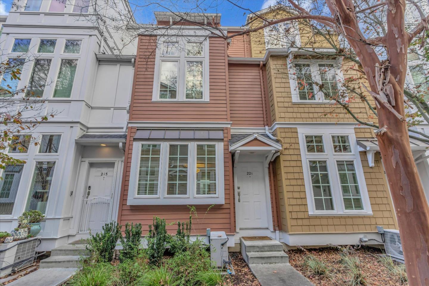 Neighborhood Neighborhood-84