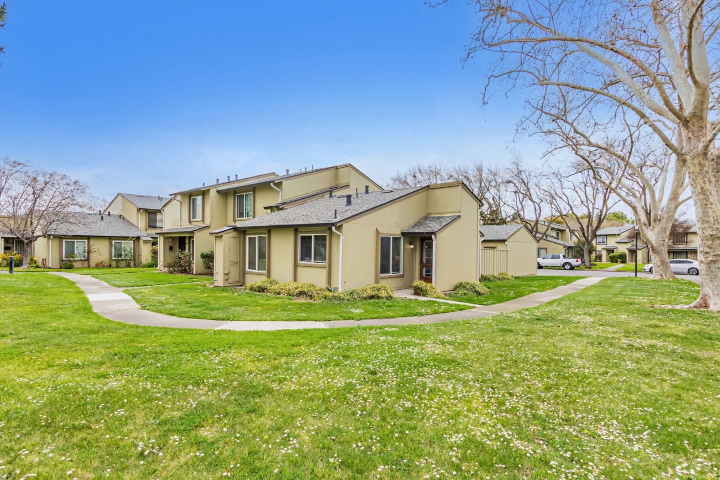 Neighborhood Neighborhood-48