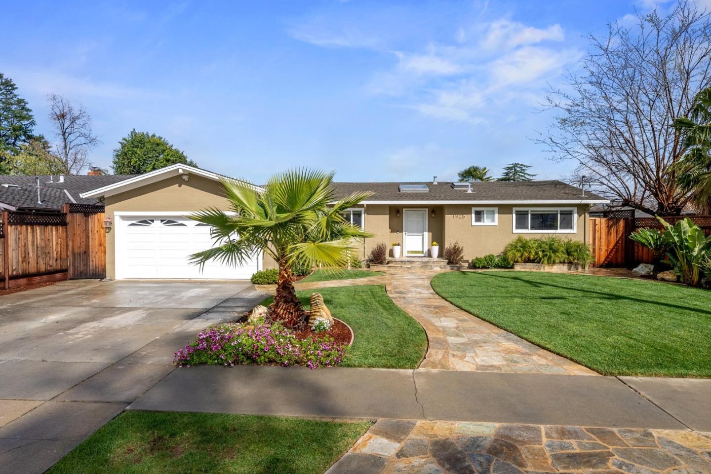 Neighborhood Neighborhood-32