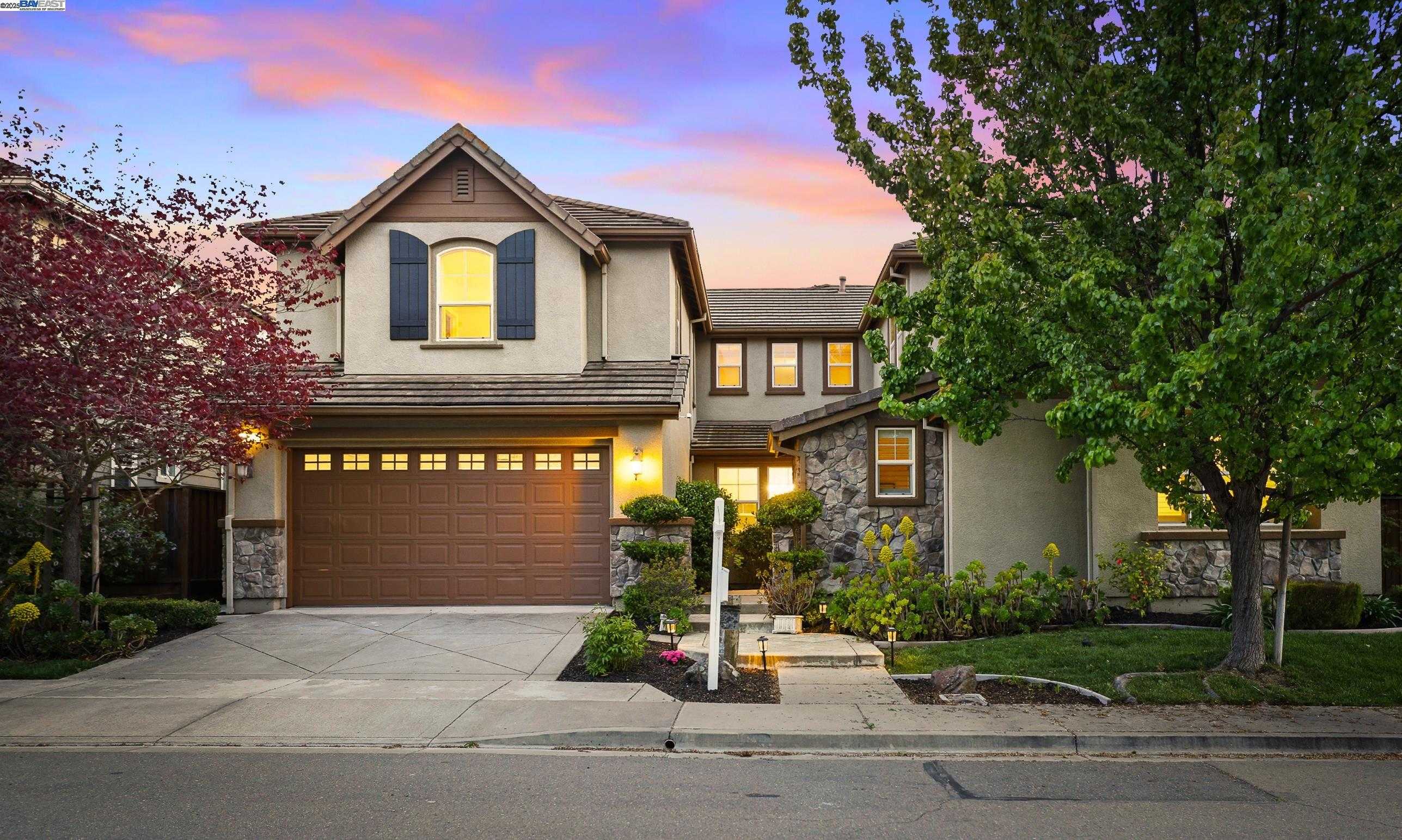 Neighborhood Neighborhood-13