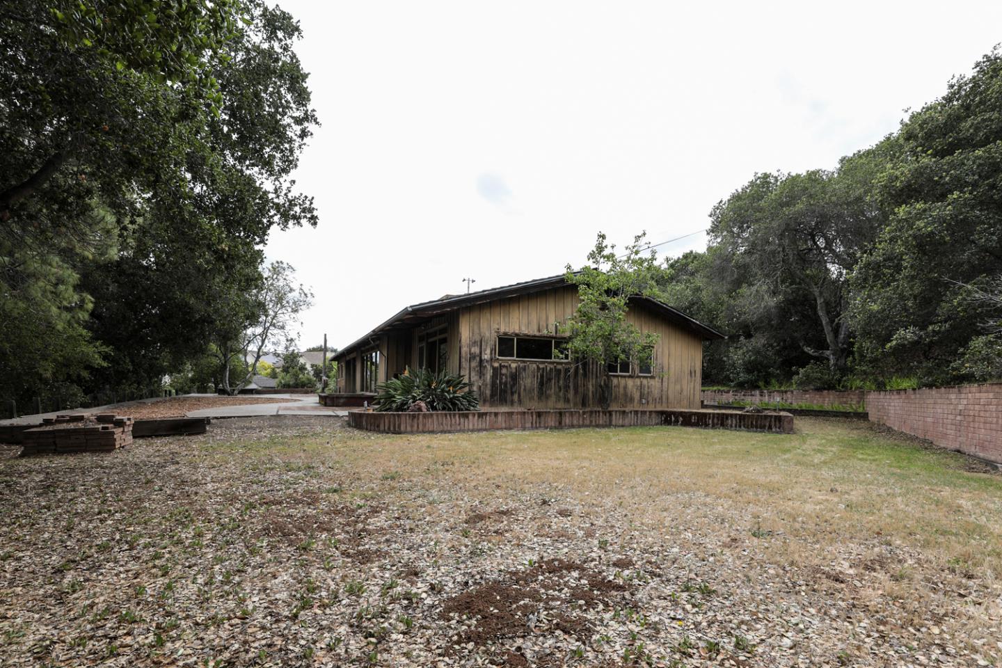 Neighborhood Neighborhood-134