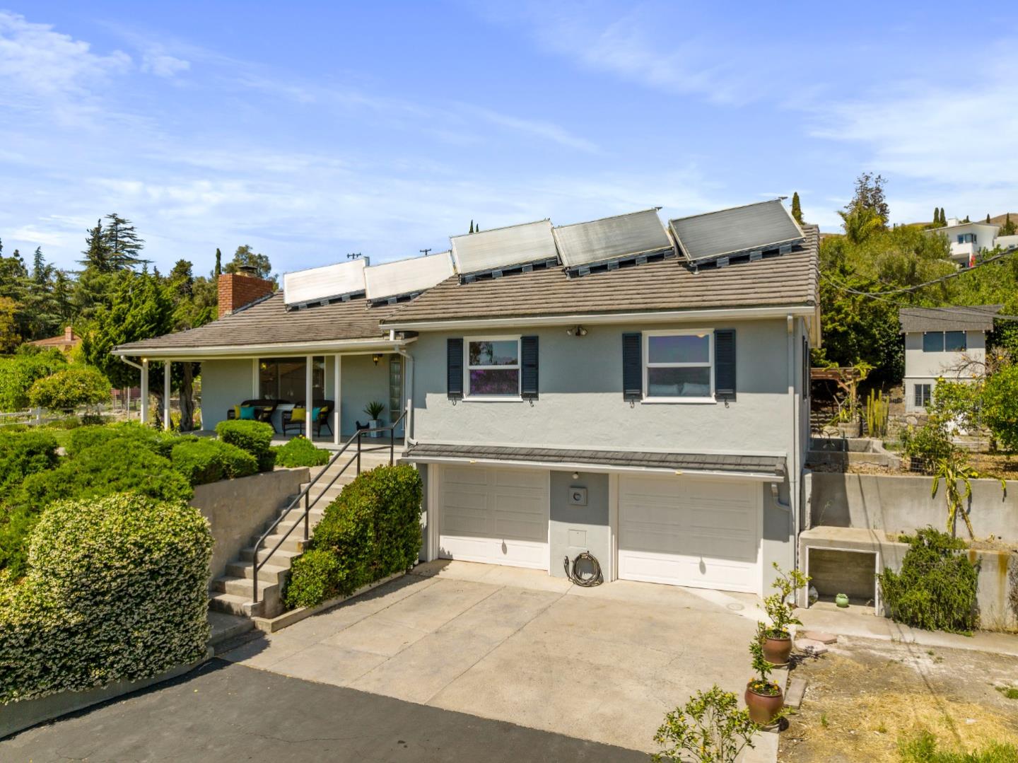 Neighborhood Neighborhood-112