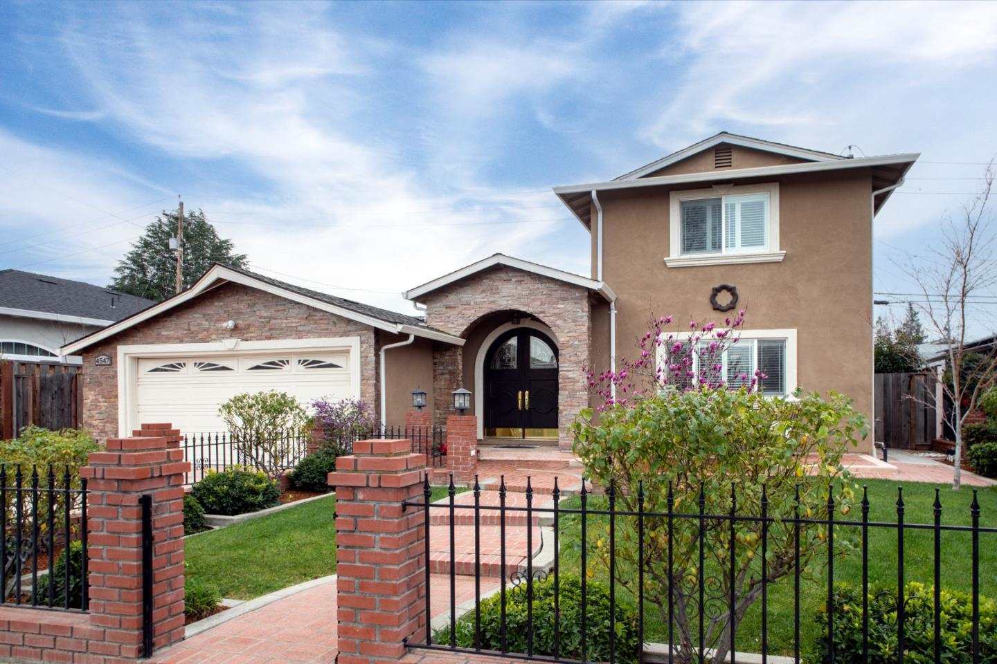 Neighborhood Neighborhood-10