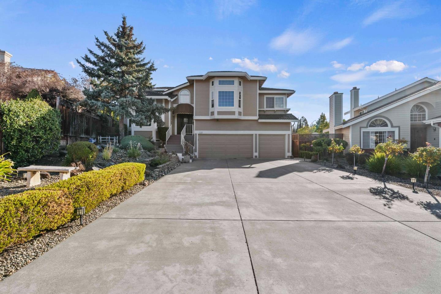 Neighborhood Neighborhood-75