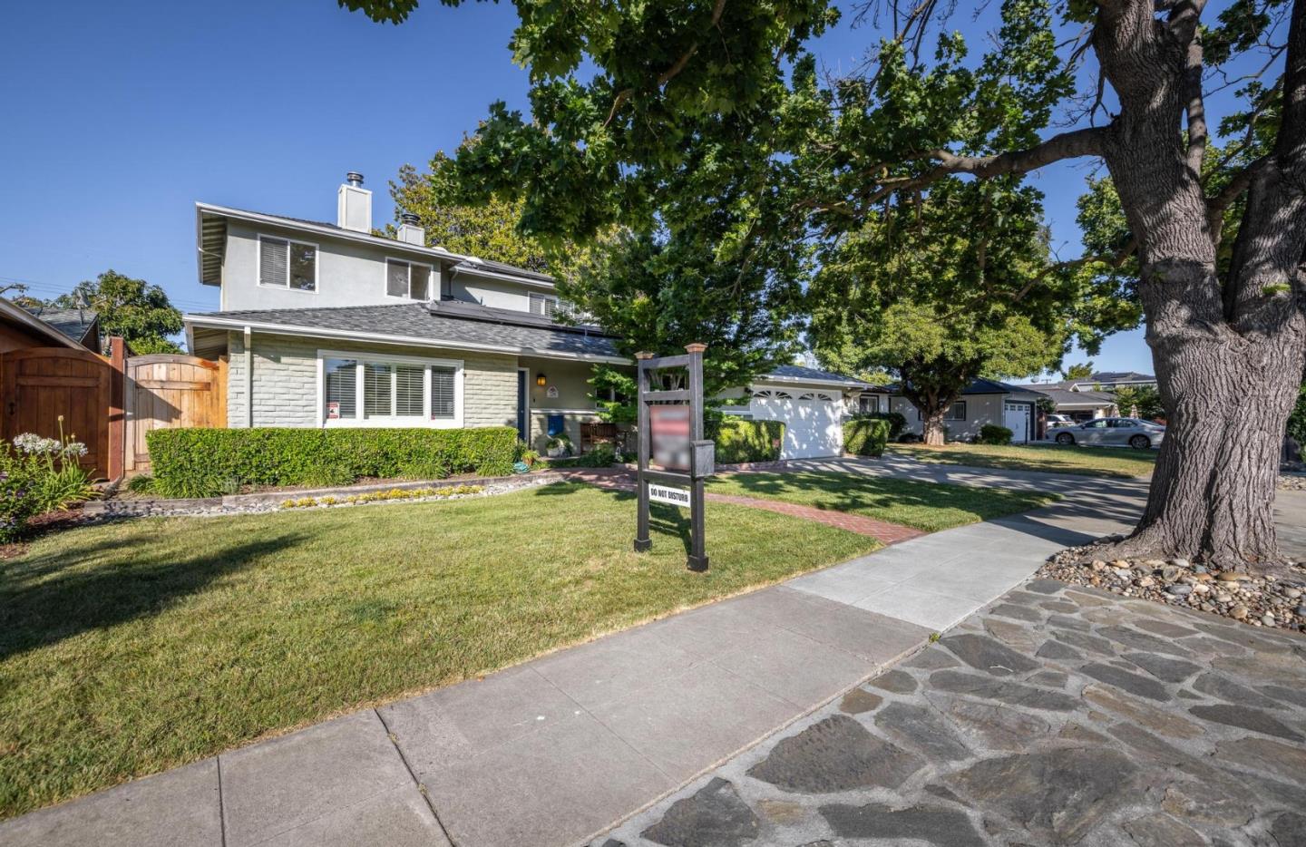 Neighborhood Neighborhood-82