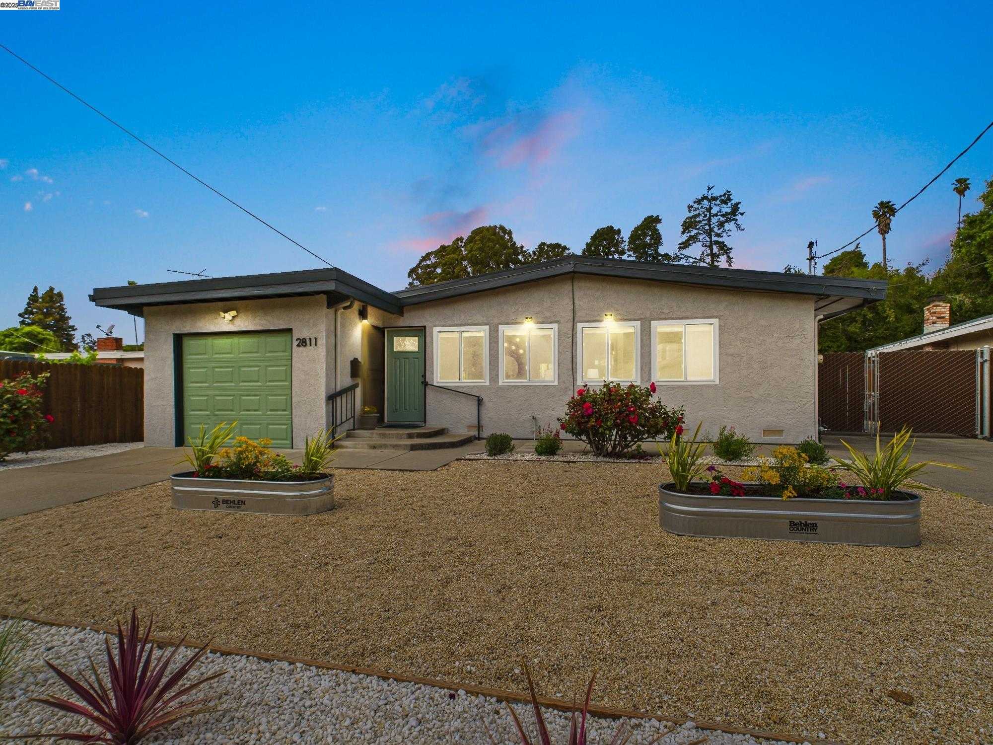 Neighborhood Neighborhood-23