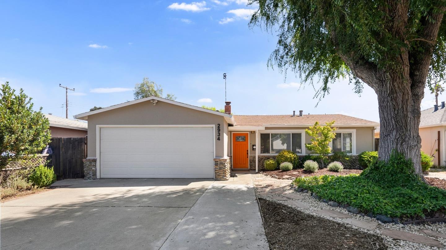 Neighborhood Neighborhood-89