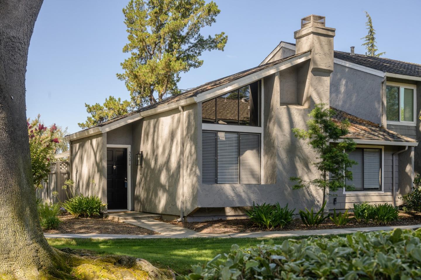 Neighborhood Neighborhood-88