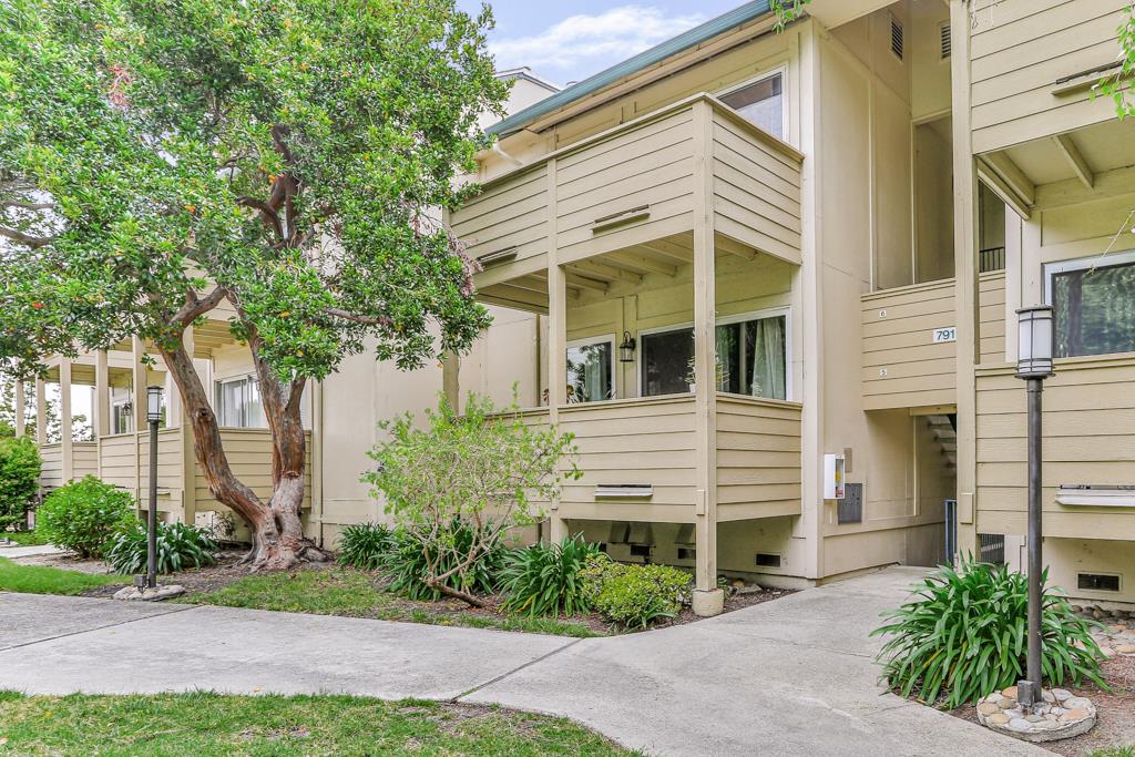 Neighborhood Neighborhood-4