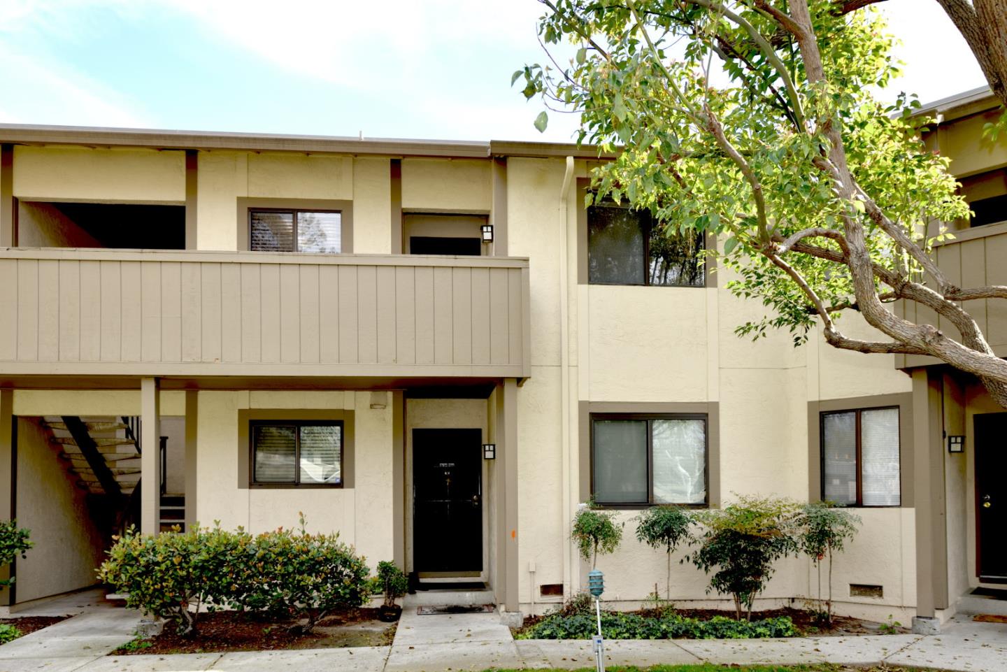 Neighborhood Neighborhood-87