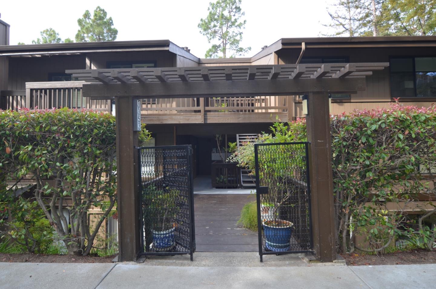 Neighborhood Neighborhood-71