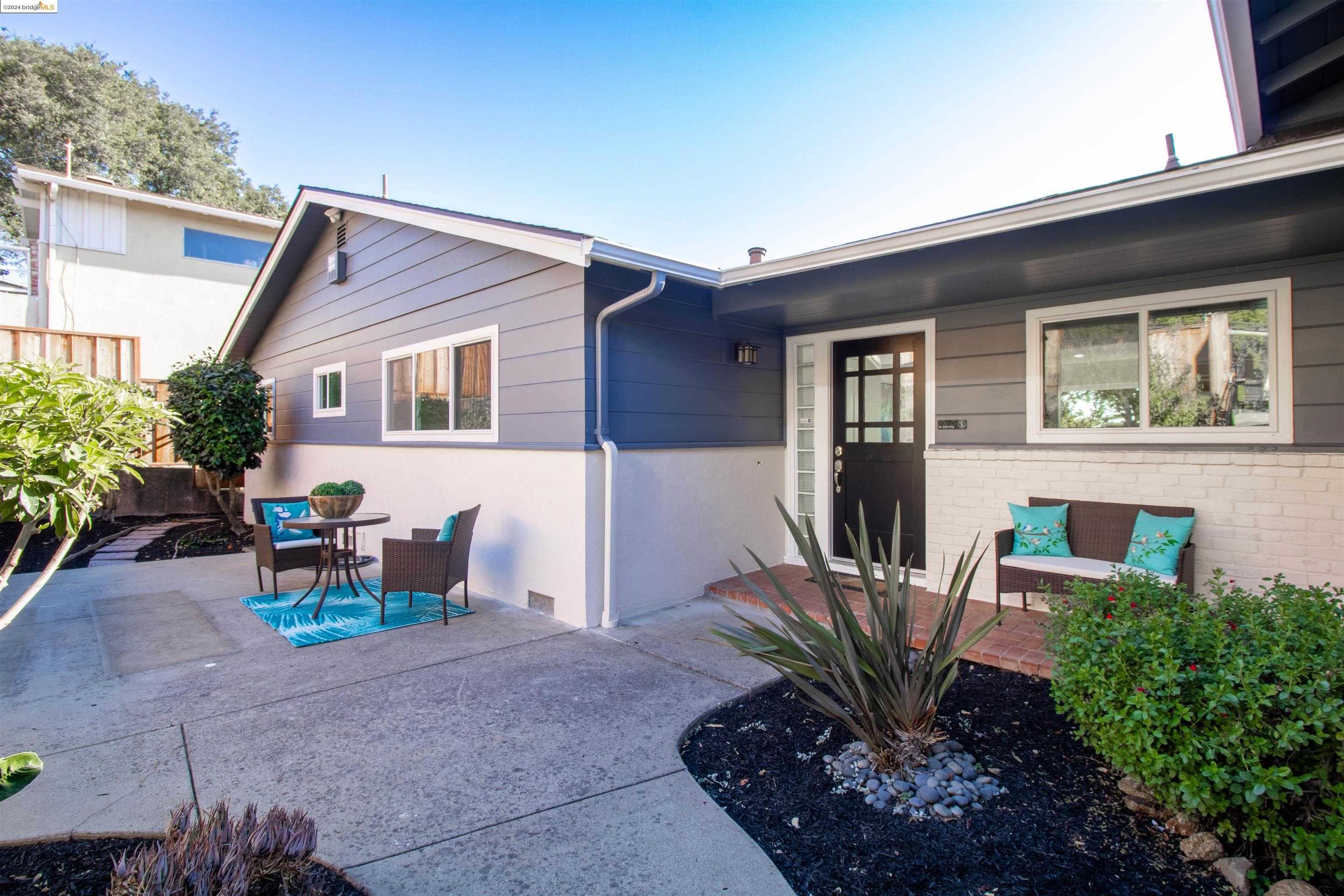 Neighborhood Neighborhood-10