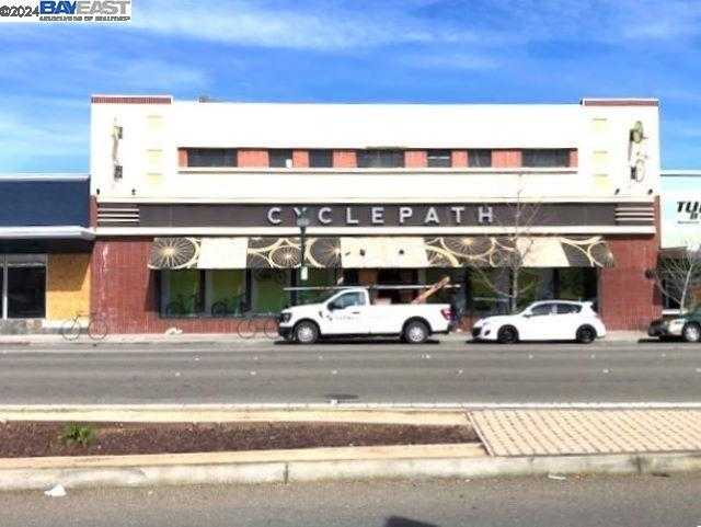 Neighborhood Neighborhood-44