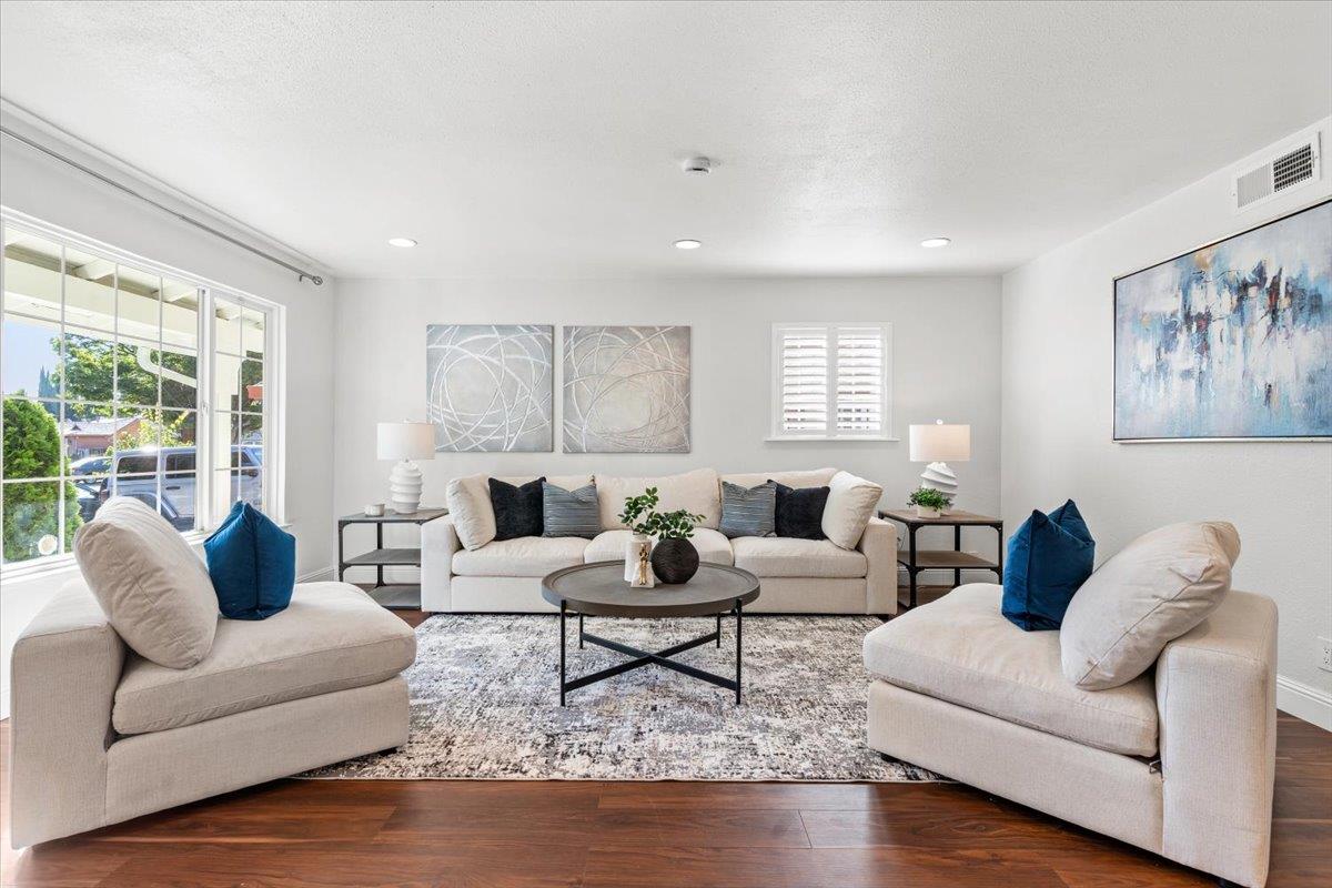 Neighborhood Neighborhood-6