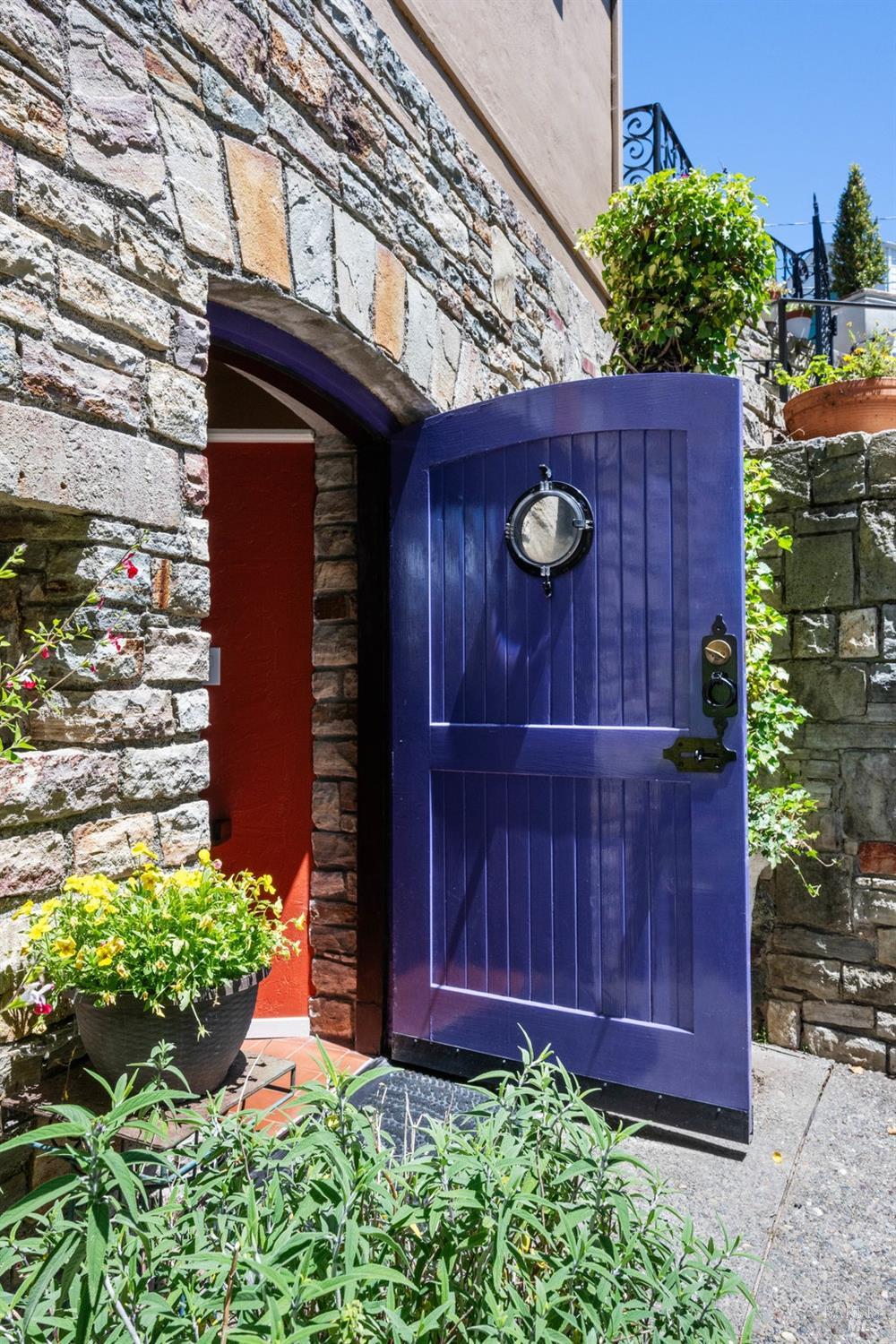 Neighborhood Neighborhood-8