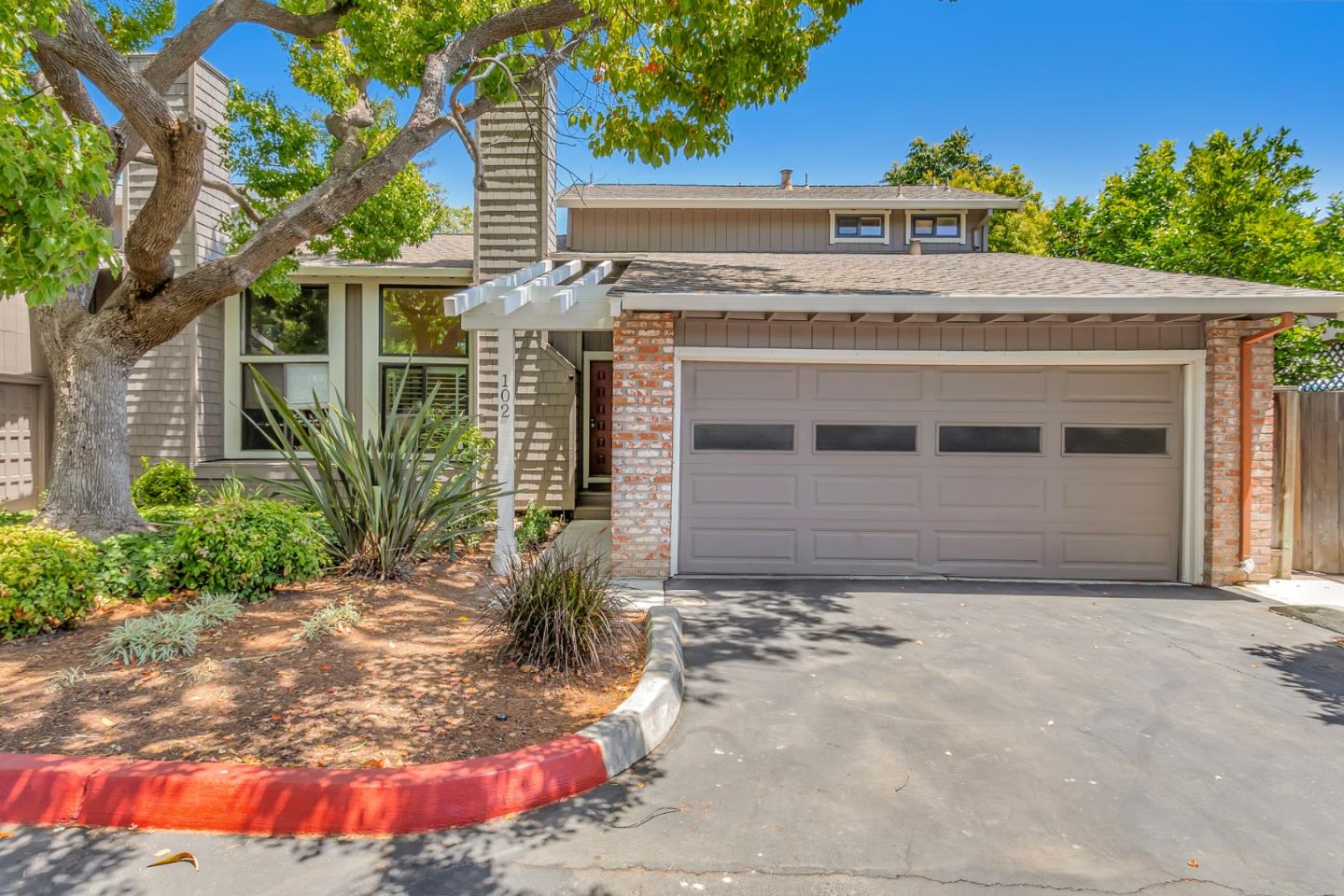 Neighborhood Neighborhood-16