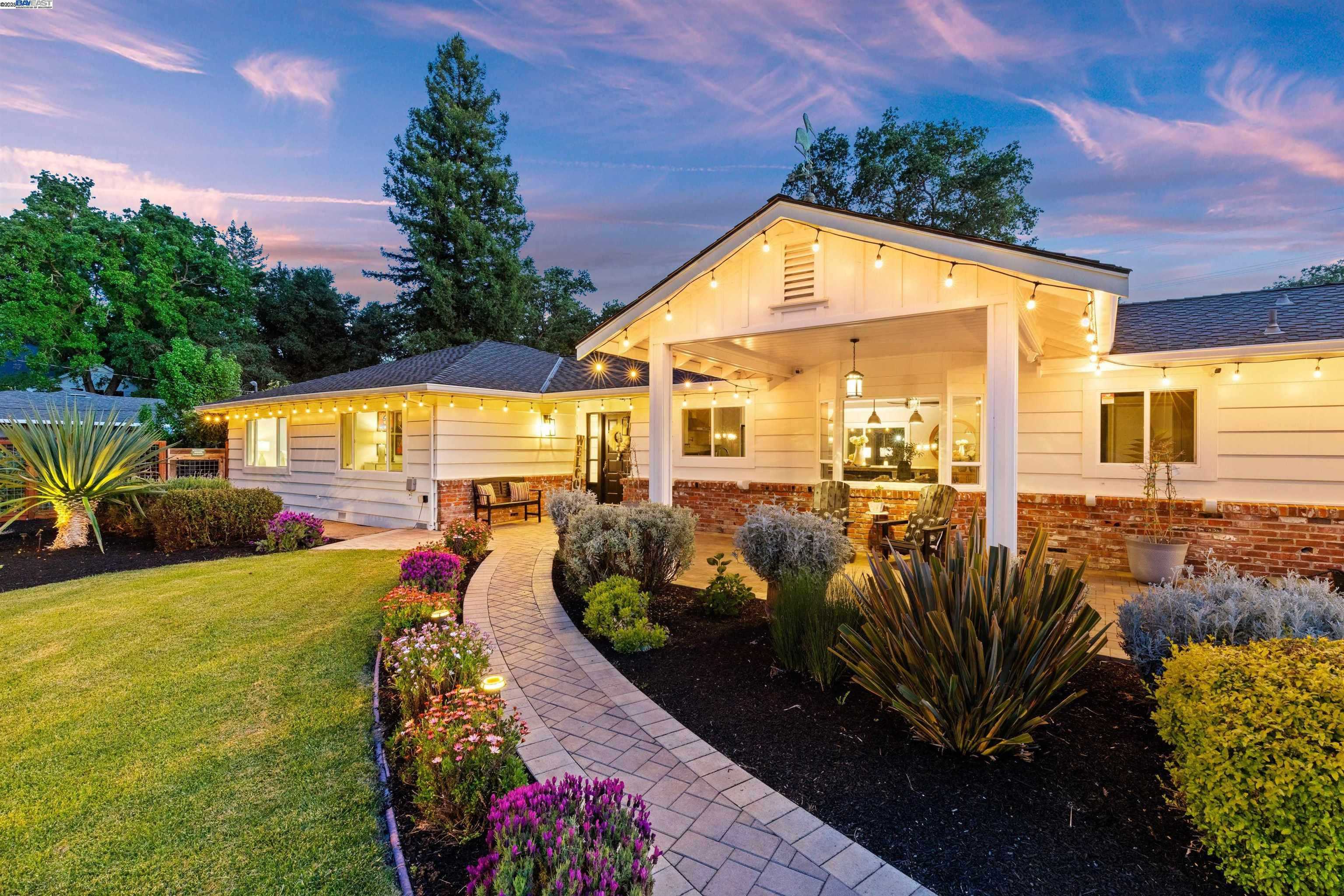 Neighborhood Neighborhood-24