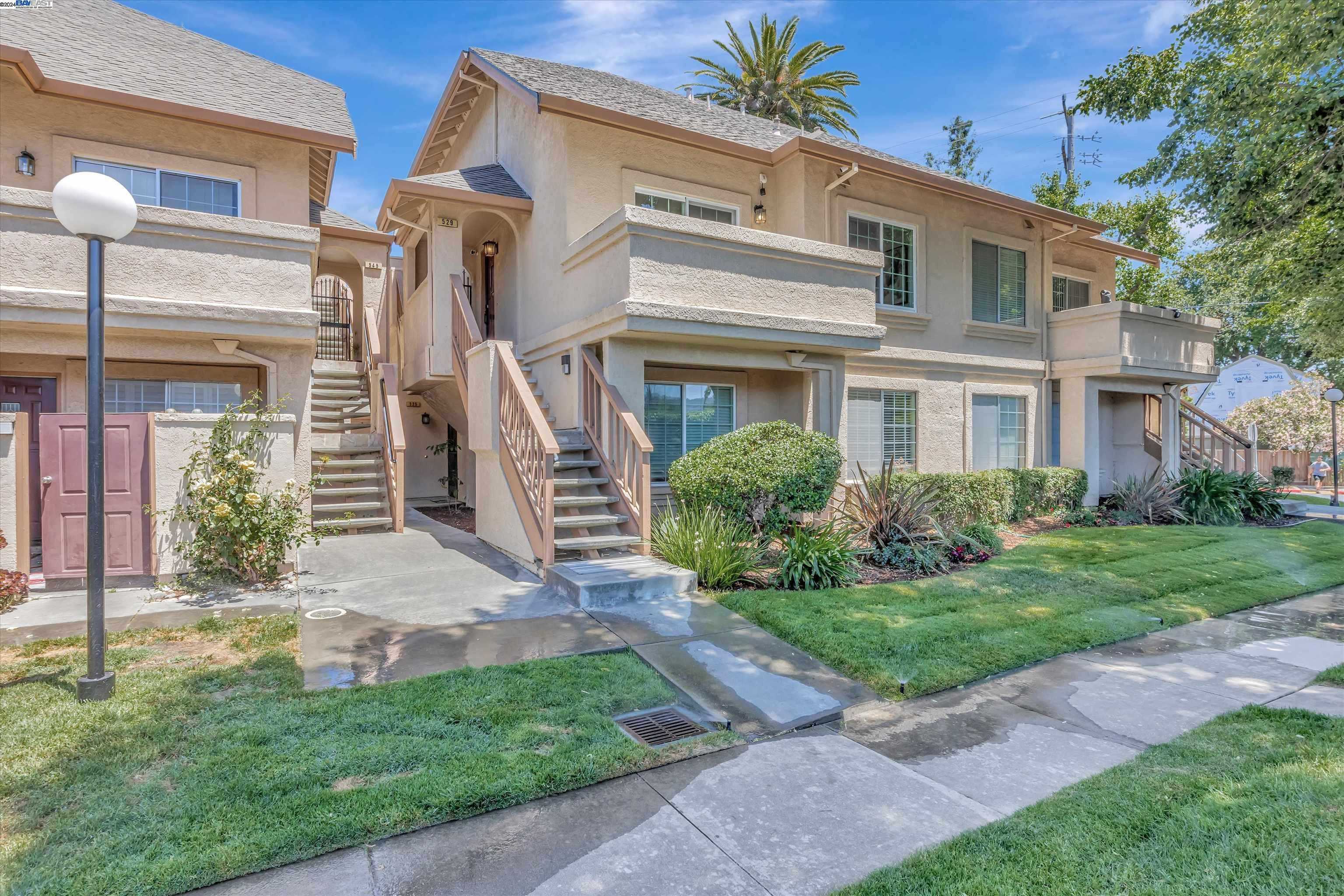 Neighborhood Neighborhood-16