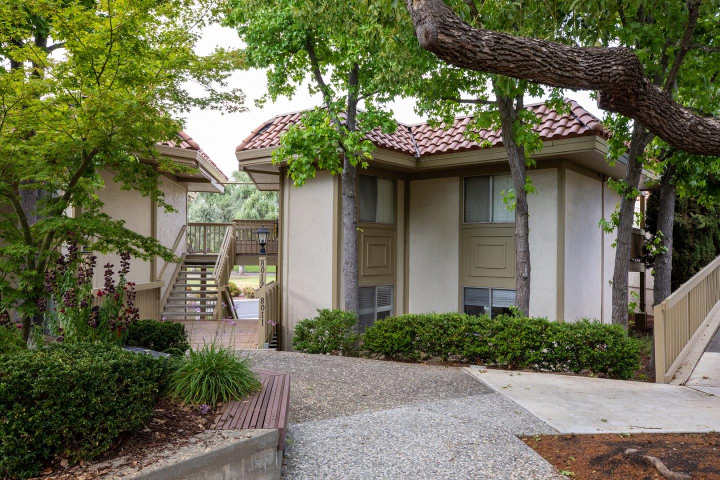 Neighborhood Neighborhood-91