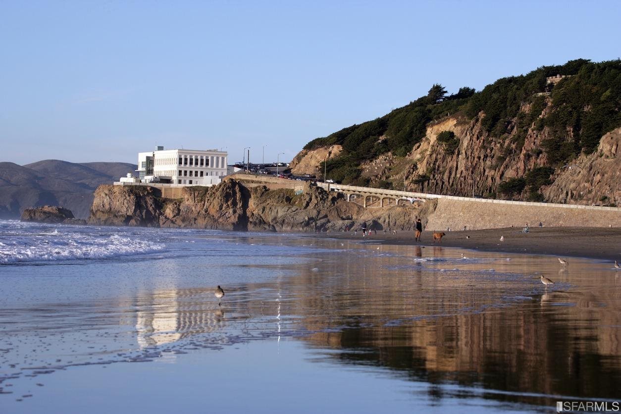 Neighborhood Neighborhood-299